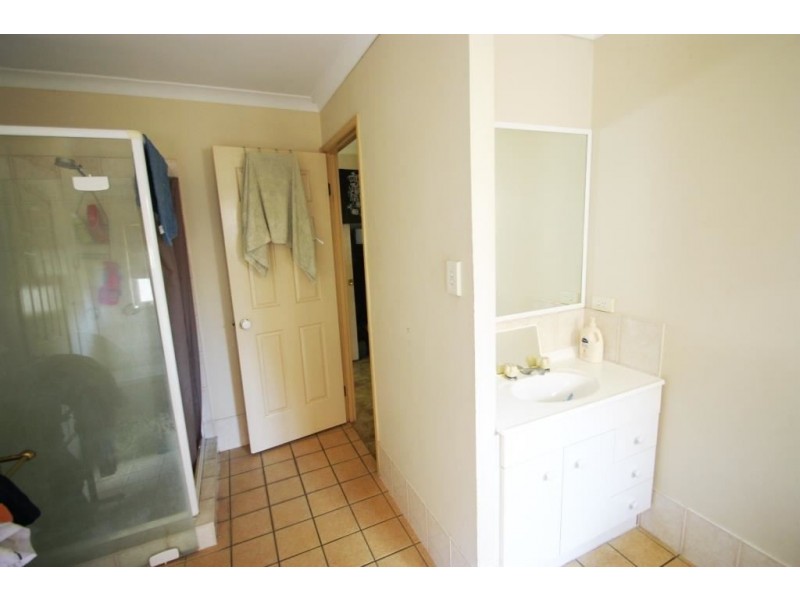 15 Cherry tree Place, Waterford West QLD 4133