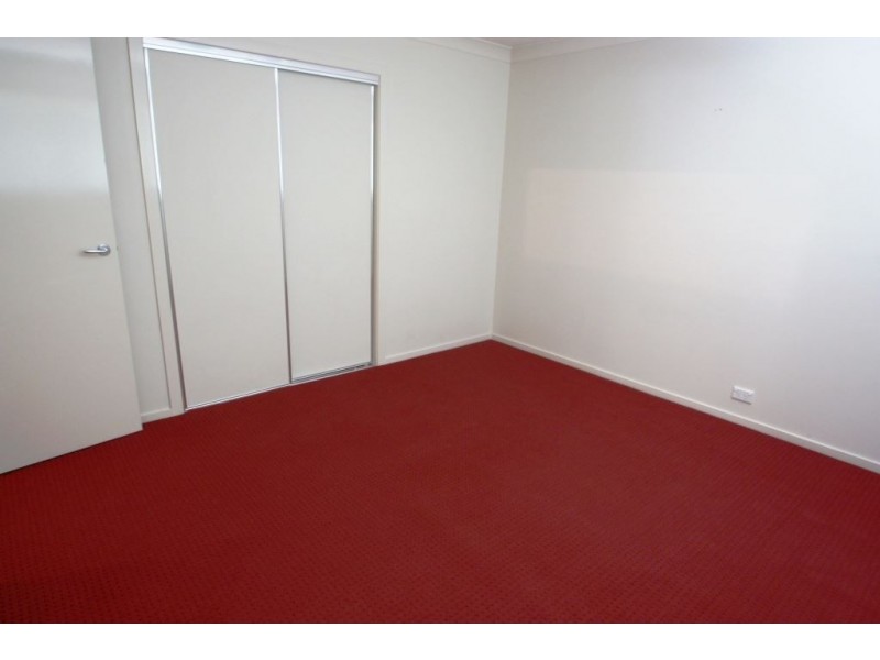 10 Thames Pl, Oxenford QLD 4210