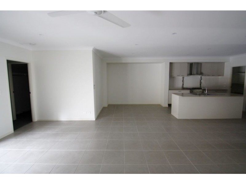 1/49 Willow Rise Drive, Waterford QLD 4133