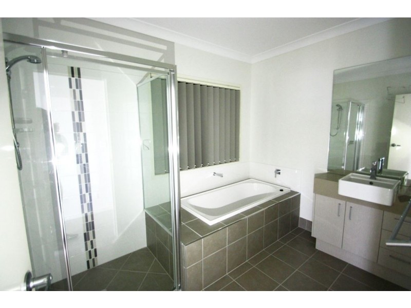 1/49 Willow Rise Drive, Waterford QLD 4133