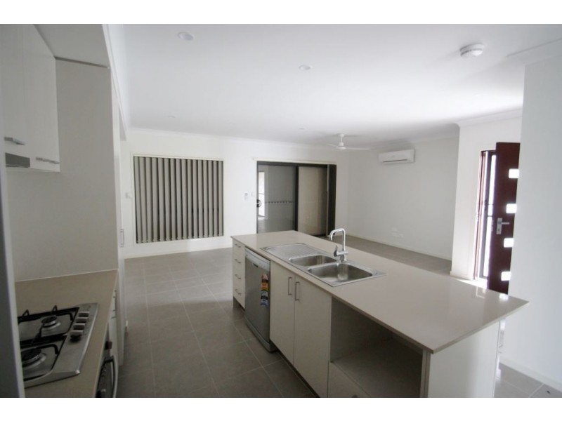 2/49 Willow Rise Drive, Waterford QLD 4133