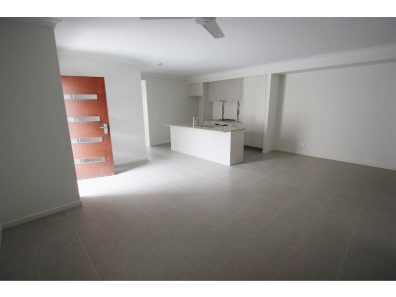 2/49 Willow Rise Drive, Waterford QLD 4133