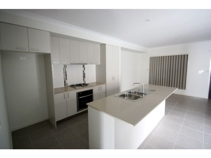 2/49 Willow Rise Drive, Waterford QLD 4133