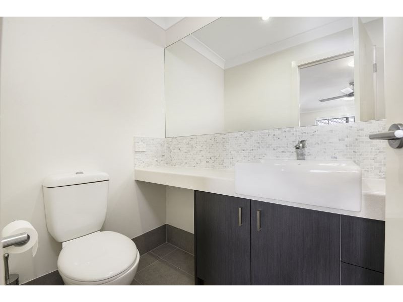 10 Greenview Drive, Upper Coomera QLD 4209