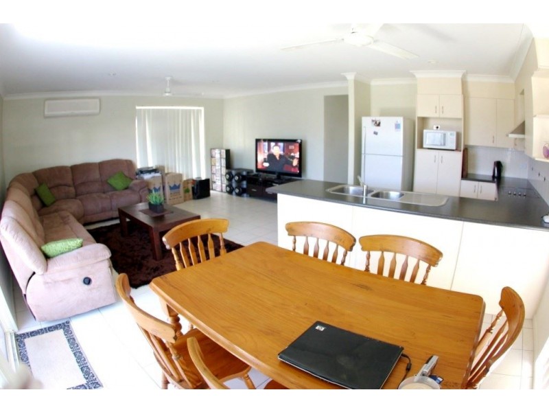 15 Silver Gull St, Coomera QLD 4209