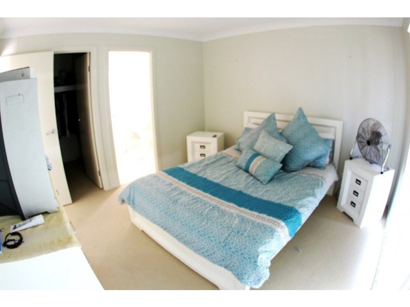 15 Silver Gull St, Coomera QLD 4209