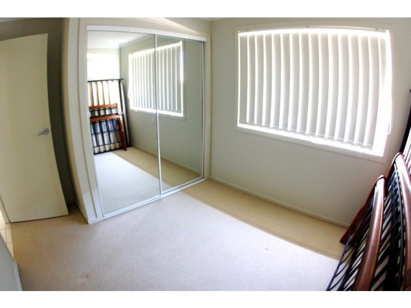 15 Silver Gull St, Coomera QLD 4209