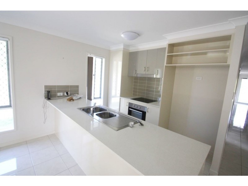 52 Mcveigh St, Pimpama QLD 4209