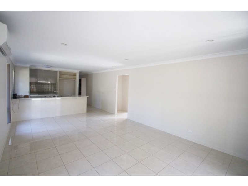 52 Mcveigh St, Pimpama QLD 4209