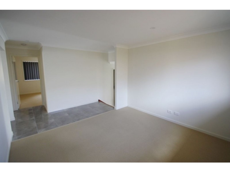 18 Troy Knight Drive, Pimpama QLD 4209