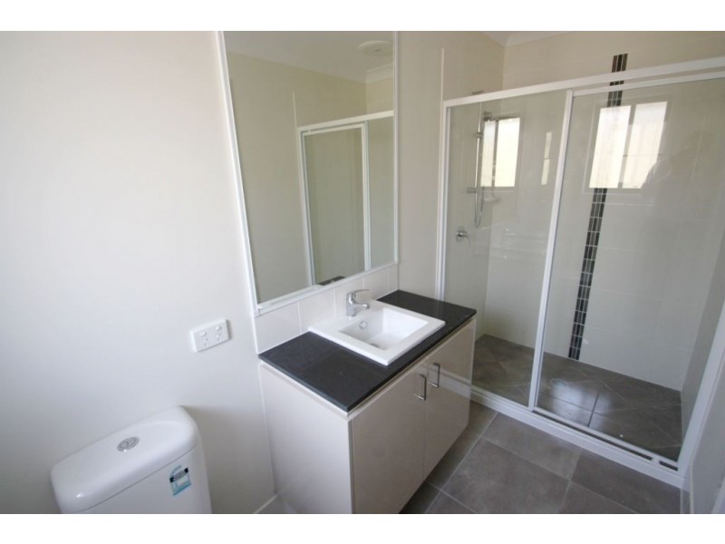 18 Troy Knight Drive, Pimpama QLD 4209