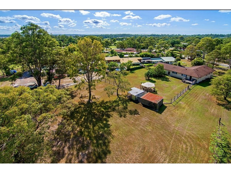 41 Riversdale Road, Oxenford QLD 4210