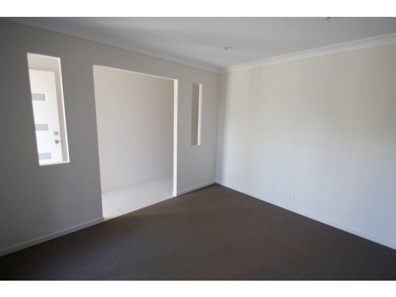 52 Mc Veigh St, Pimpama QLD 4209