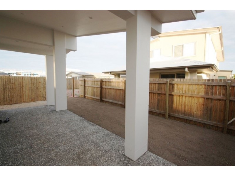 31 North Quay Circuit, Hope Island QLD 4212