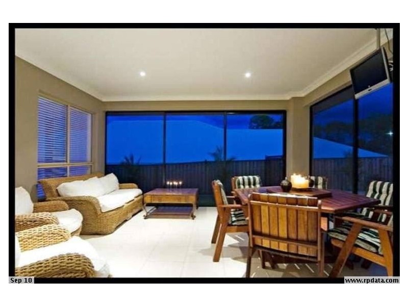 4 Slipstream Road, Coomera Waters QLD 4209