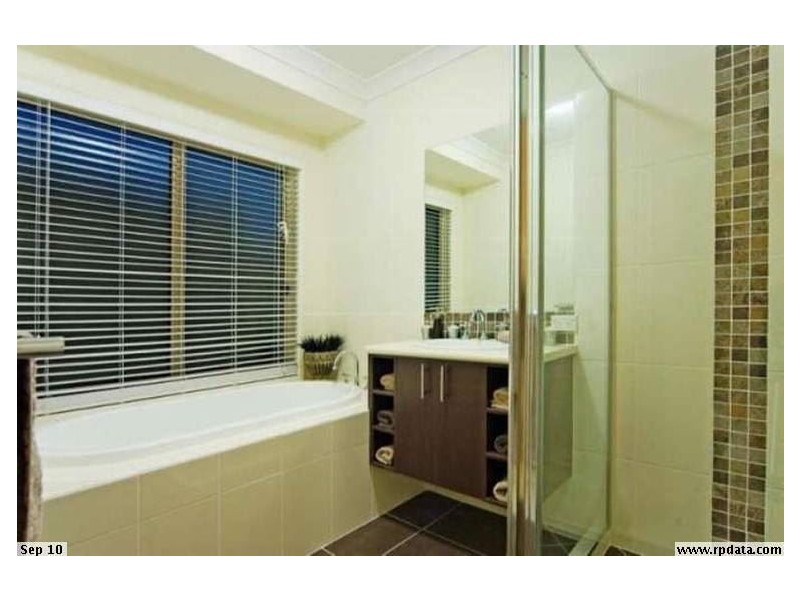 4 Slipstream Road, Coomera Waters QLD 4209