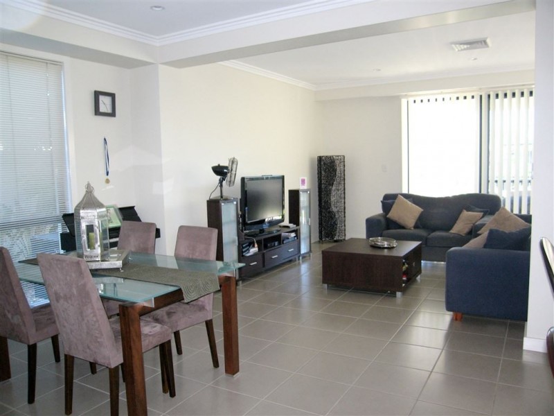 6157 Bolsena Circuit, Hope Island QLD 4212