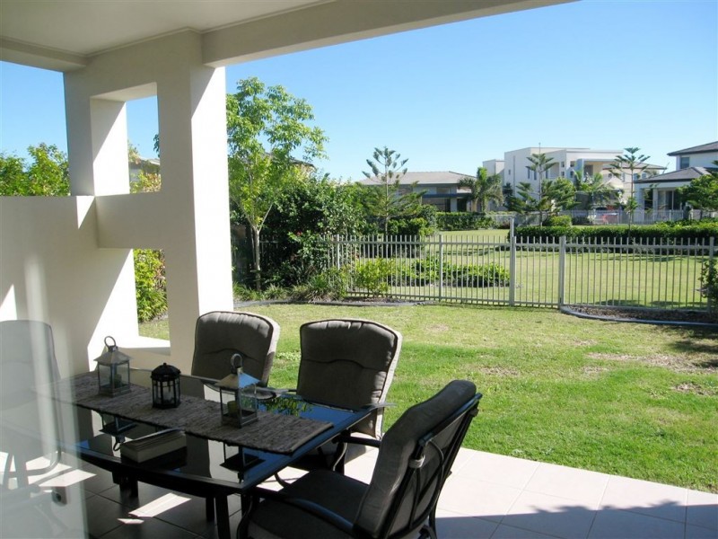 6157 Bolsena Circuit, Hope Island QLD 4212