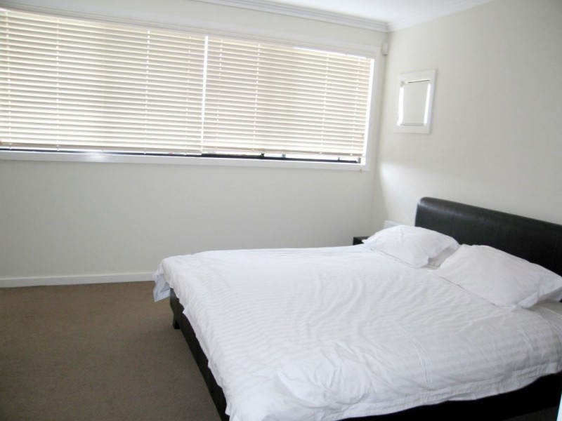 6157 Bolsena Circuit, Hope Island QLD 4212