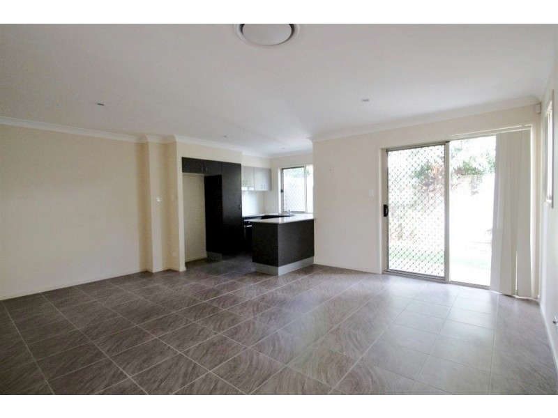 40/2 Weir Dve, Upper Coomera QLD 4209