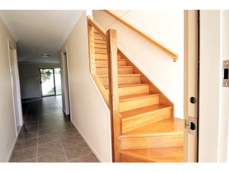 40/2 Weir Dve, Upper Coomera QLD 4209