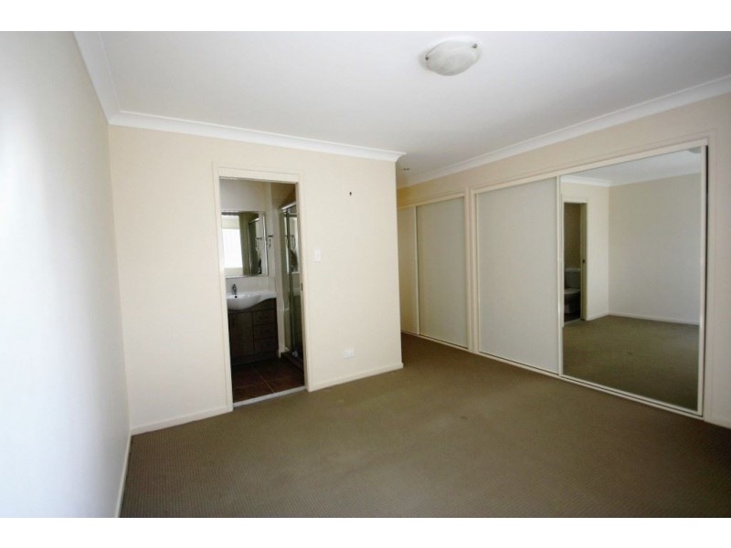 40/2 Weir Dve, Upper Coomera QLD 4209