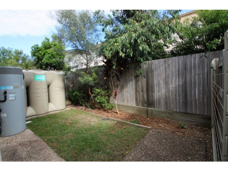 40/2 Weir Dve, Upper Coomera QLD 4209