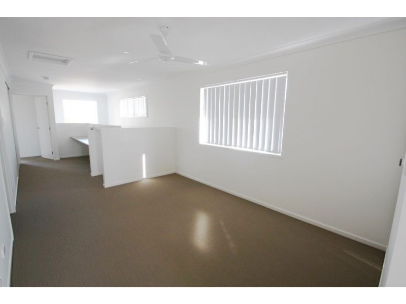 43 Wollombi  Av, Ormeau Hills QLD 4208