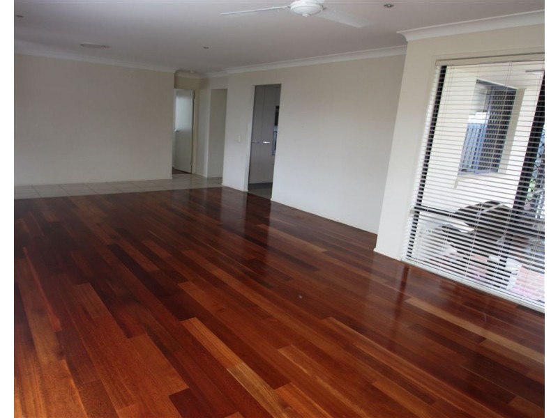 17 Cobb & Co Drive, Oxenford QLD 4210