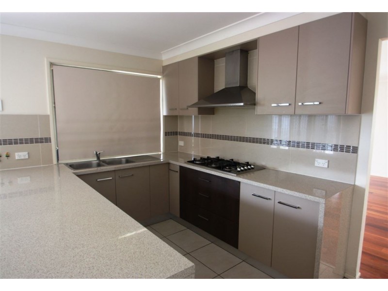 17 Cobb & Co Drive, Oxenford QLD 4210