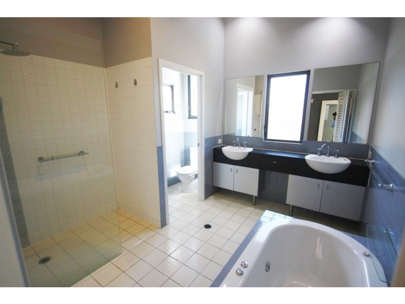 4 Ripple Court, Coomera Waters QLD 4209