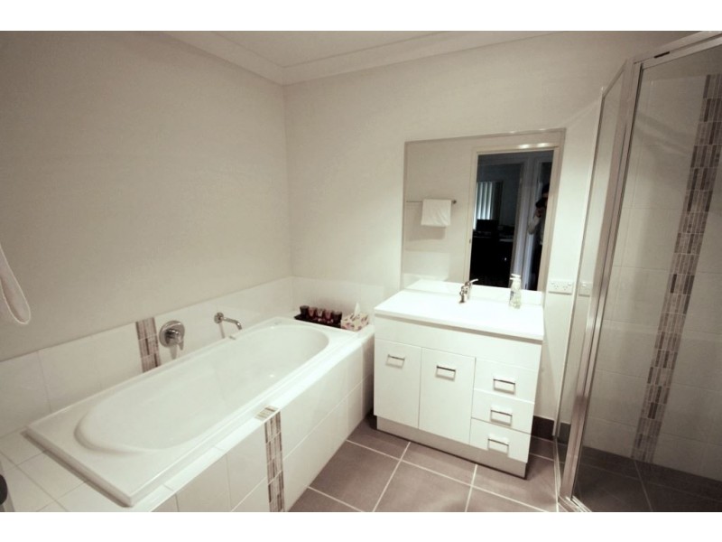 57 Davis Cup Court, Oxenford QLD 4210