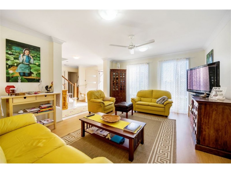9 Cobb and Co, Oxenford QLD 4210