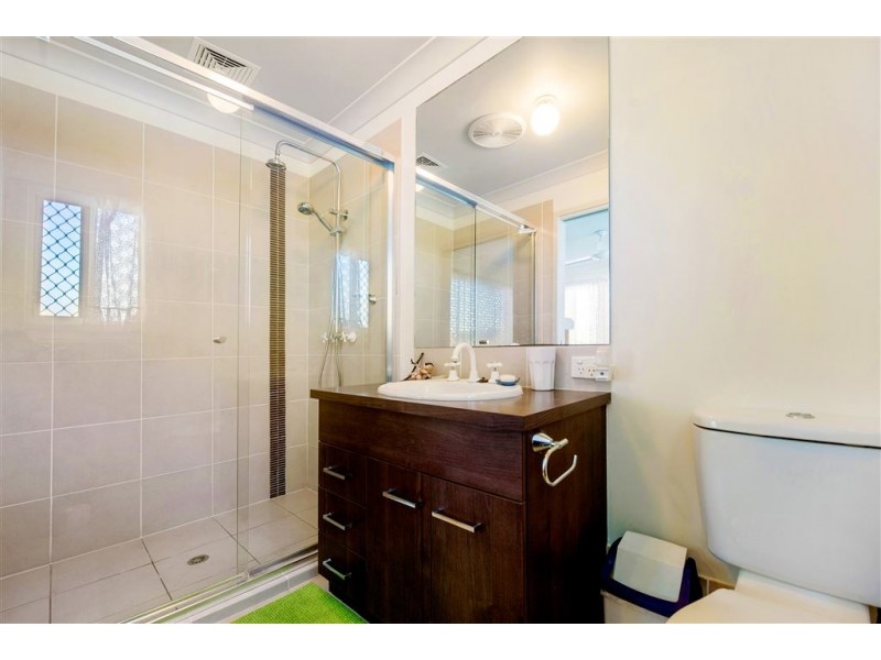 9 Cobb and Co, Oxenford QLD 4210
