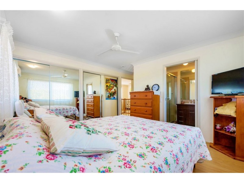 9 Cobb and Co, Oxenford QLD 4210