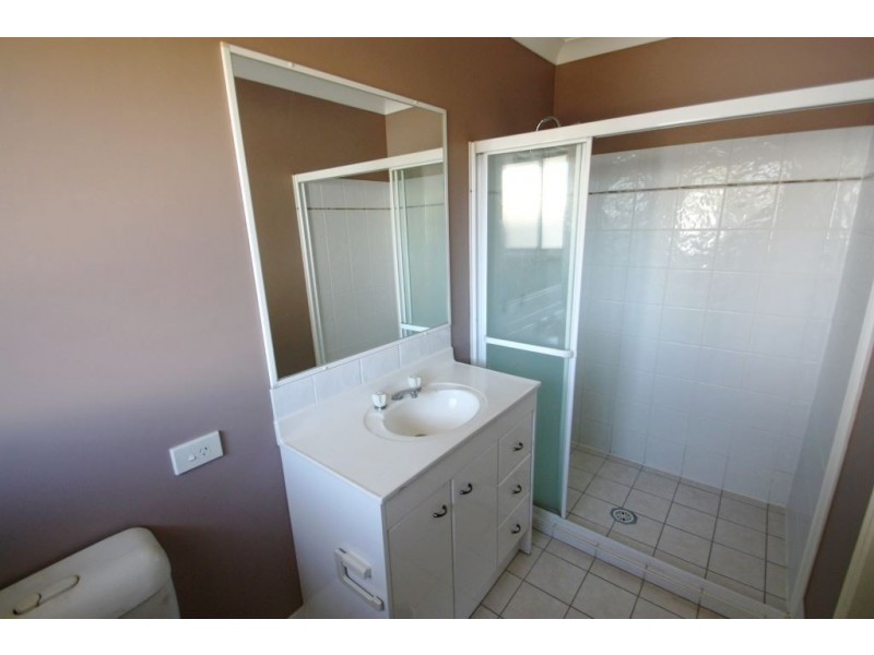 15 Hialeah Crescent, Helensvale QLD 4212