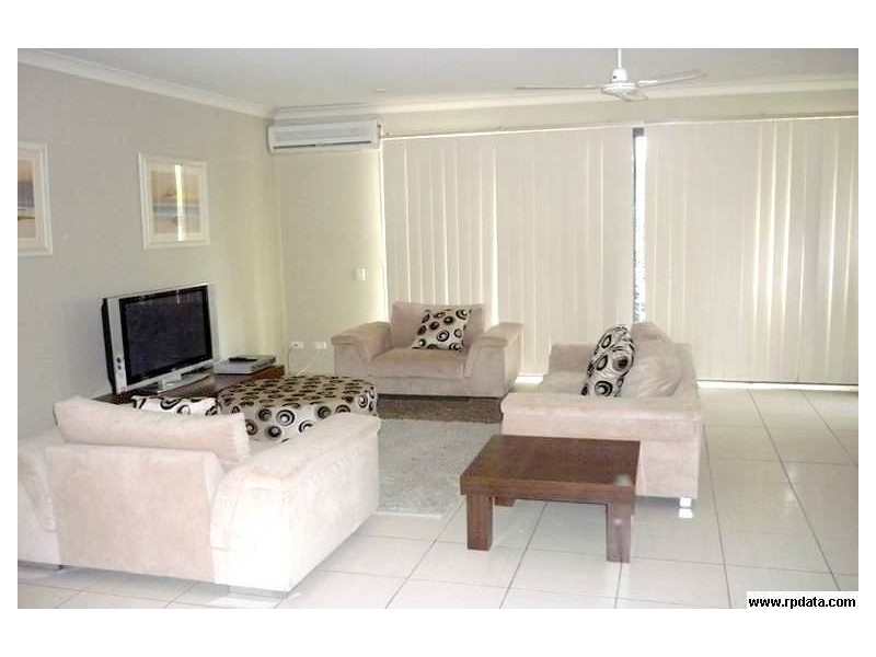 5 Cobb and Co, Oxenford QLD 4210