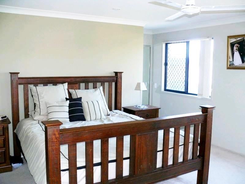 5 Cobb and Co, Oxenford QLD 4210