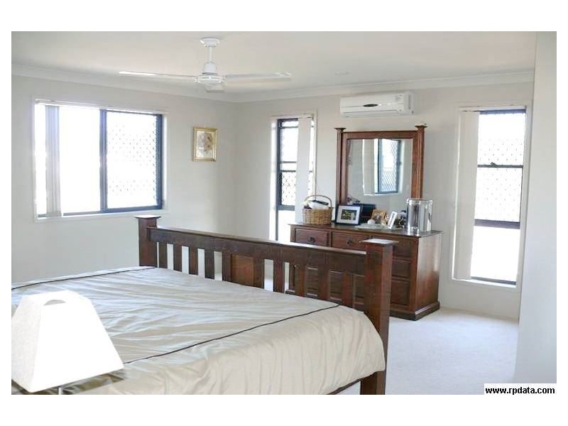 5 Cobb and Co, Oxenford QLD 4210