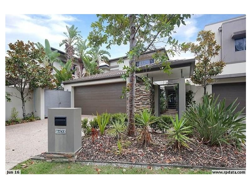 2243 Glengallon Way, Hope Island QLD 4212