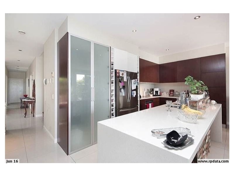 2243 Glengallon Way, Hope Island QLD 4212