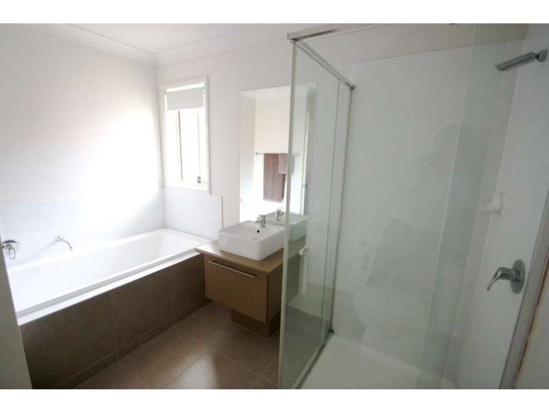1/21 Lilly Pilly Drive, Coomera QLD 4209