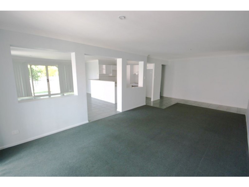 8 Nicola Way, Upper Coomera QLD 4209