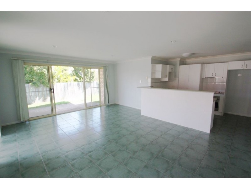 8 Nicola Way, Upper Coomera QLD 4209
