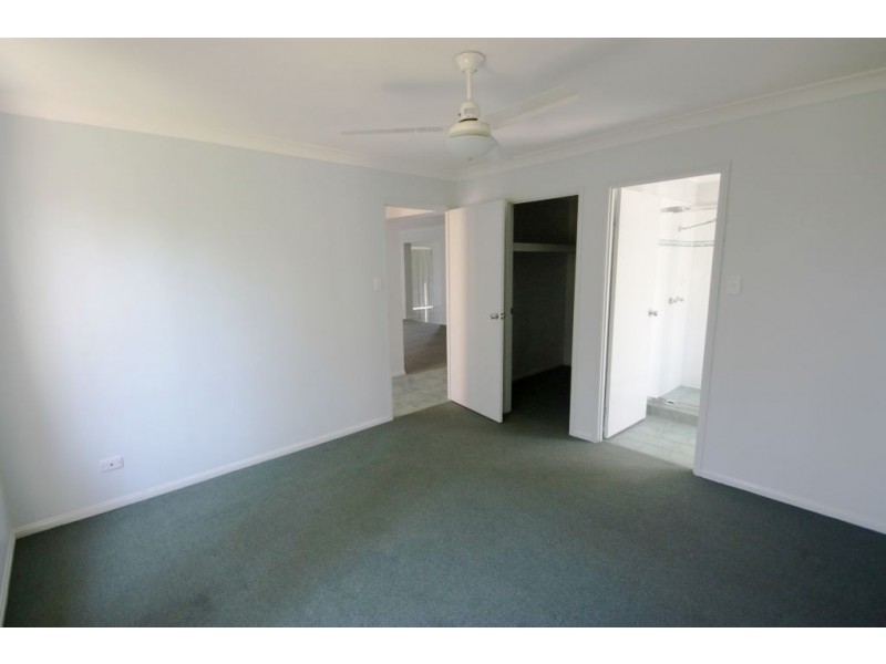 8 Nicola Way, Upper Coomera QLD 4209