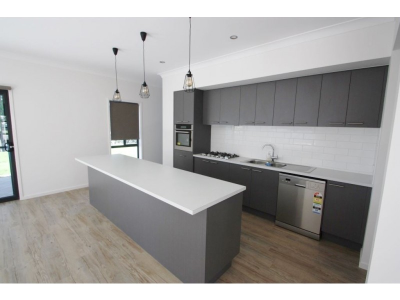 36 Serenity Boulevard, Helensvale QLD 4212