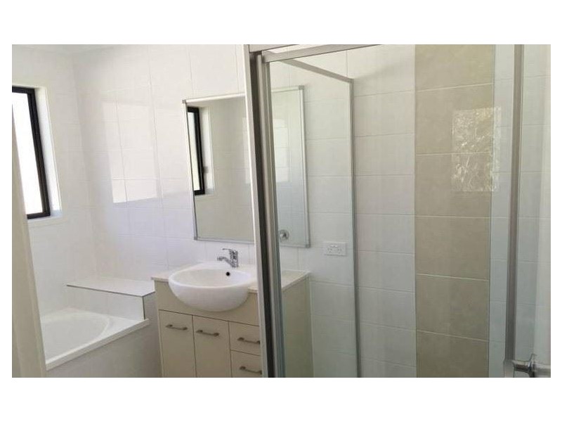 11 Palmerston Place (off Learning Street), Coomera QLD 4209