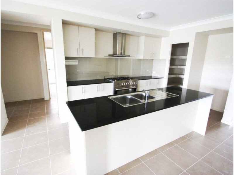 8 Marrinup Street, Upper Coomera QLD 4209