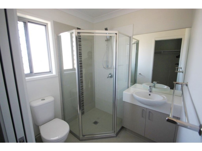 2/1 Hunter Street, Ormeau Hills QLD 4208