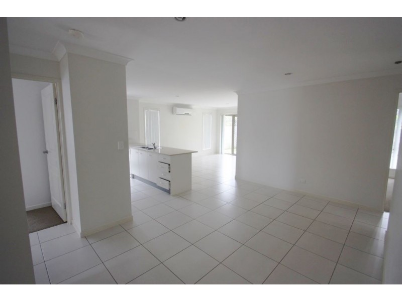 8 Elise ave, Coomera QLD 4209